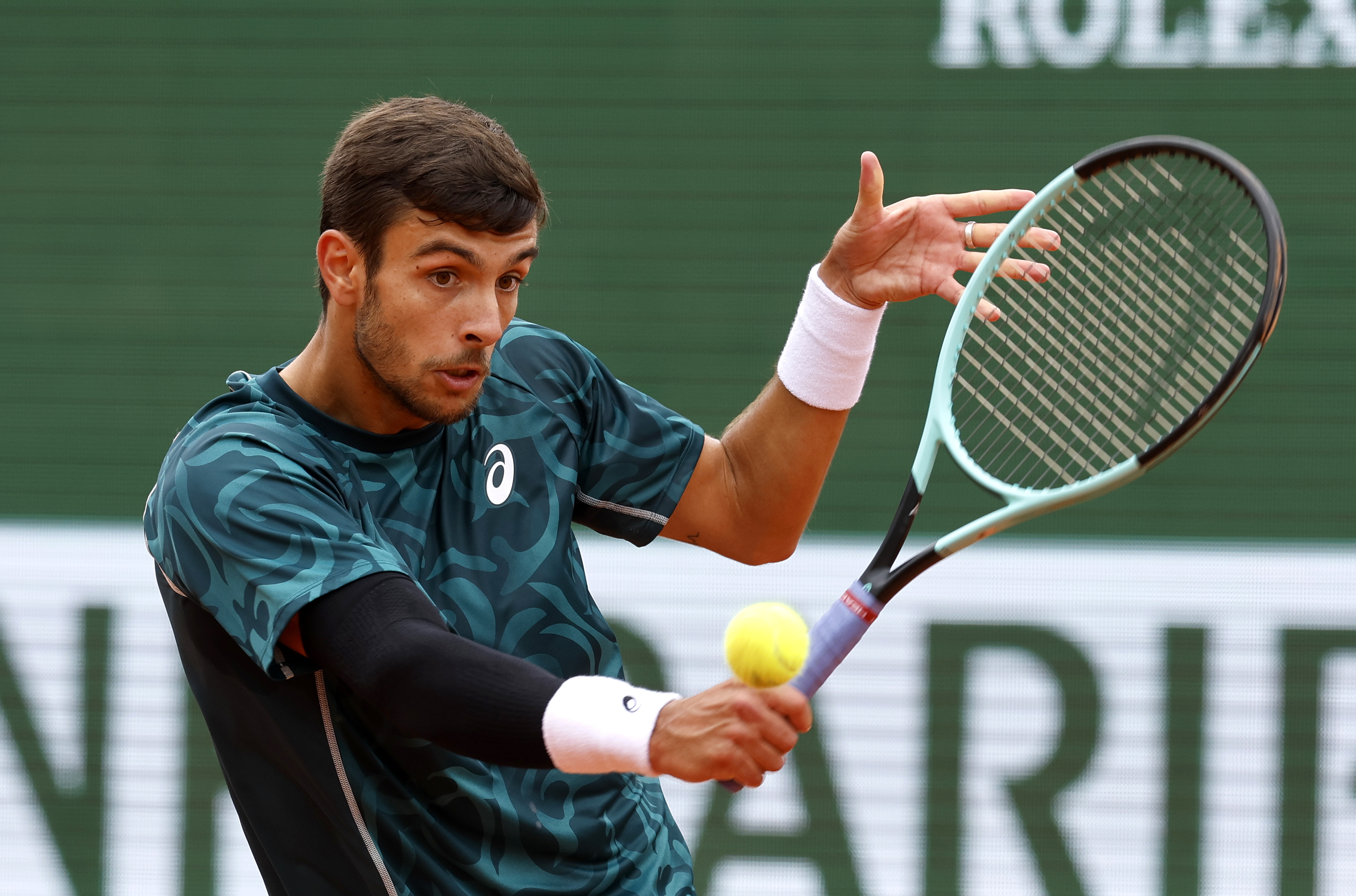 摩洛哥选手在网球比赛中取得冠军