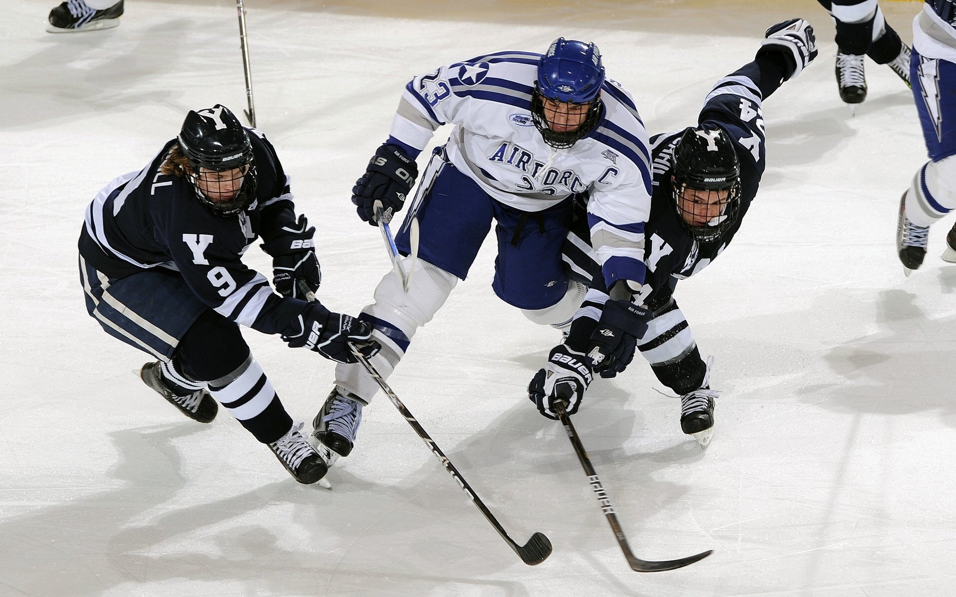 亚运会半决赛爆出冷门！曼城绝杀北京首钢，争冠形势突变